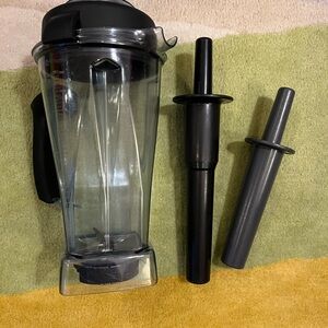 Vitamix 5200 Blender Container with Black and Gray Tamper Sticks